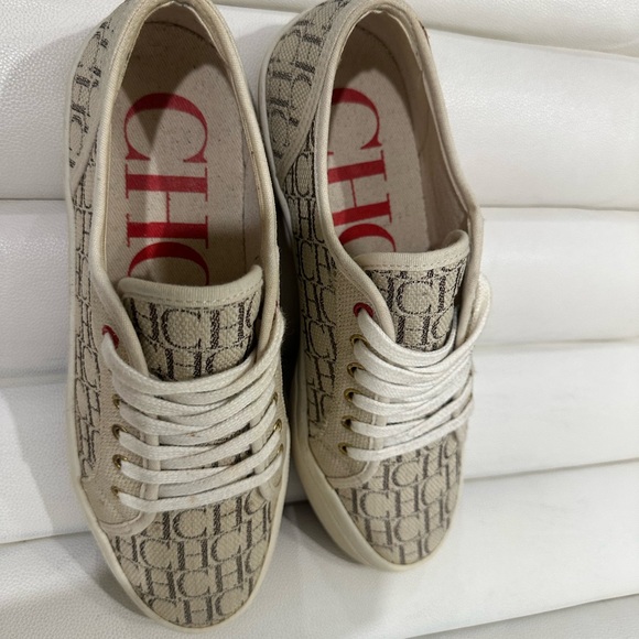 Carolina Herrera Canvas Sneakers with Patterned Design size US8 - Picture 3 of 7